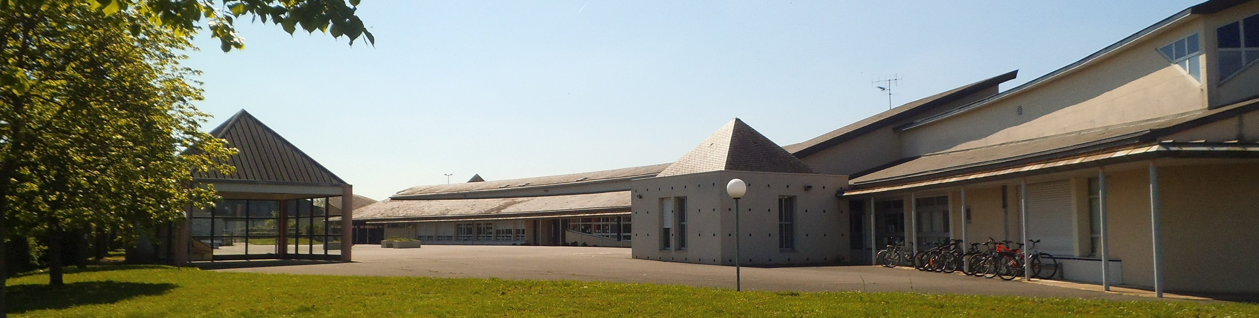 Collège Maryse Bastie  Collège  Ingrandes Sur Loire
